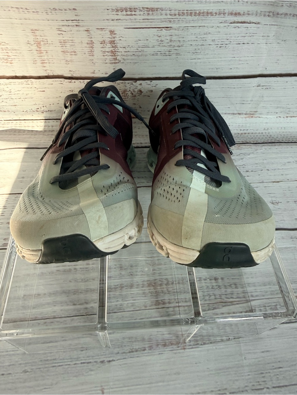 On Running Women's Gradient Mint and Burgundy Athletic Shoes - Picture 2 of 12